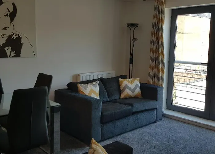 Horseshoe Apartments